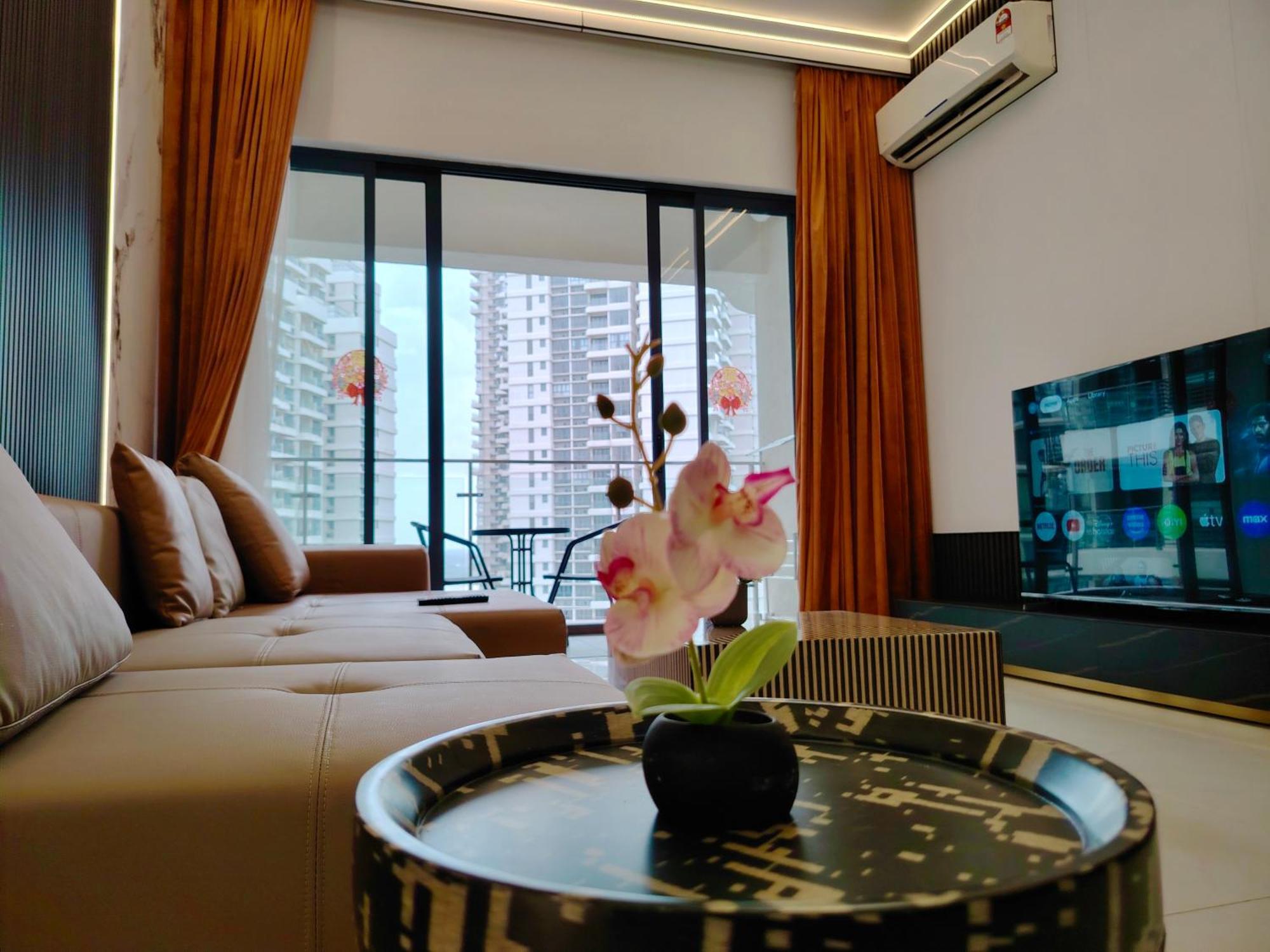 Deluxe 3 Bedroom Garden View Apartment Johor Bahru